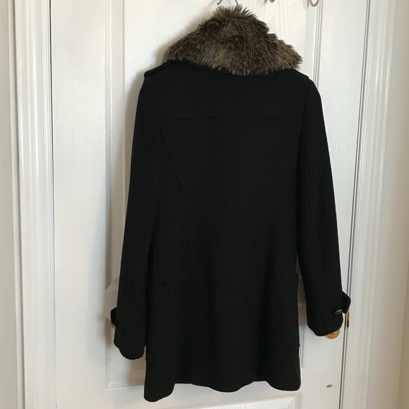 Aritzia Community Coat - Picture 5 of 10
